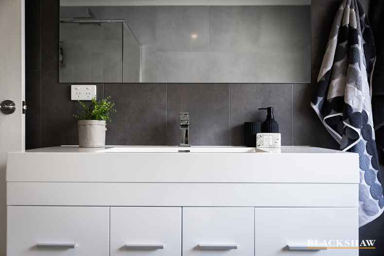 17 Allumba Street Queanbeyan West