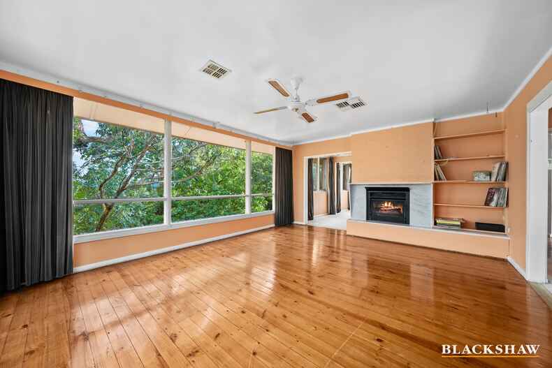 31 Hampton Circuit Yarralumla 31 Hampton Circuit Yarralumla