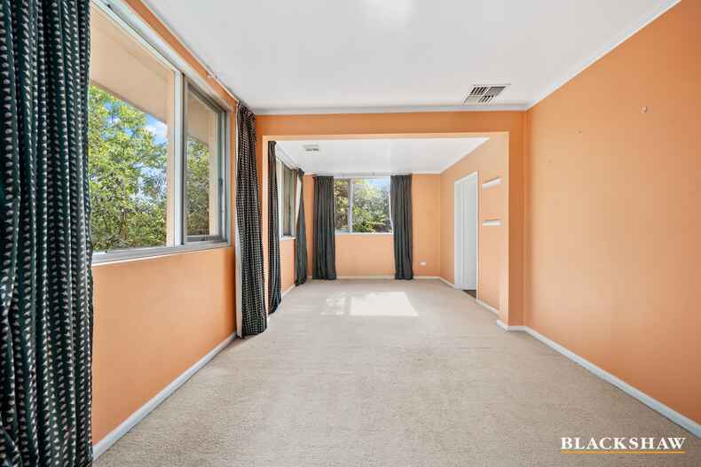 31 Hampton Circuit Yarralumla 31 Hampton Circuit Yarralumla