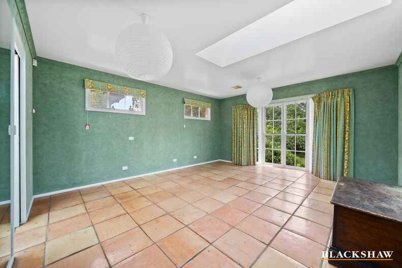 31 Hampton Circuit Yarralumla 31 Hampton Circuit Yarralumla