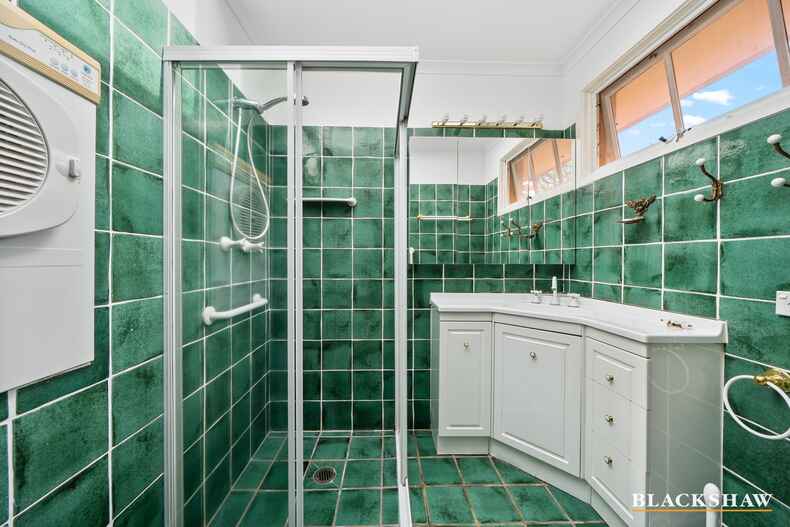 31 Hampton Circuit Yarralumla 31 Hampton Circuit Yarralumla