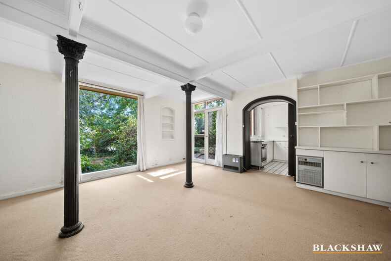 31 Hampton Circuit Yarralumla 31 Hampton Circuit Yarralumla