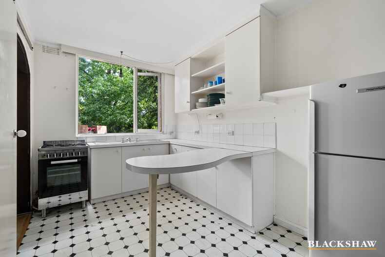 31 Hampton Circuit Yarralumla 31 Hampton Circuit Yarralumla