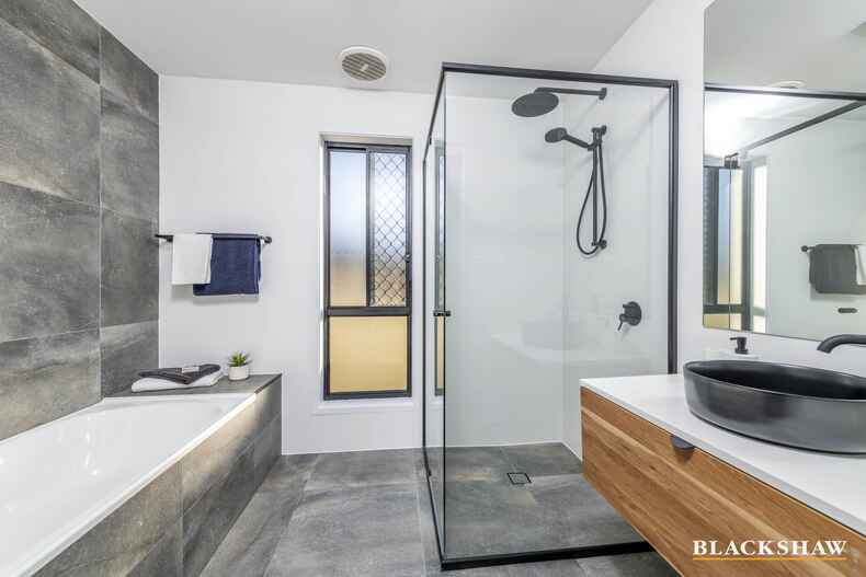 15 Stringybark Drive Jerrabomberra 15 Stringybark Drive Jerrabomberra