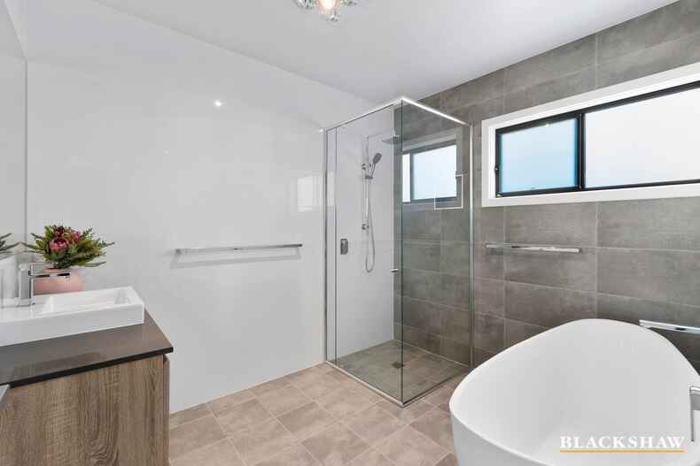 4 Azure Avenue Broulee 4 Azure Avenue Broulee