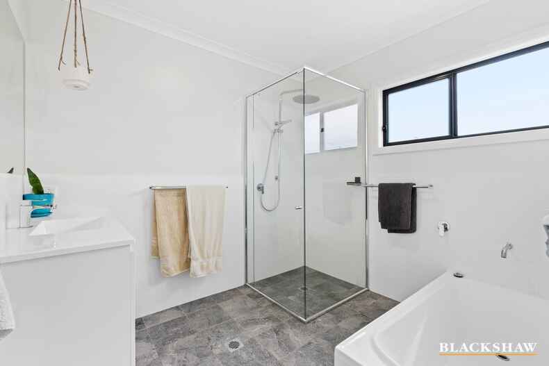 5 Gillan Grove Broulee 5 Gillan Grove Broulee