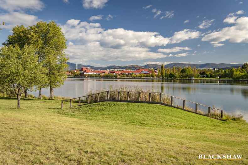 3/167 Mortimer Lewis Drive Greenway 3/167 Mortimer Lewis Drive Greenway