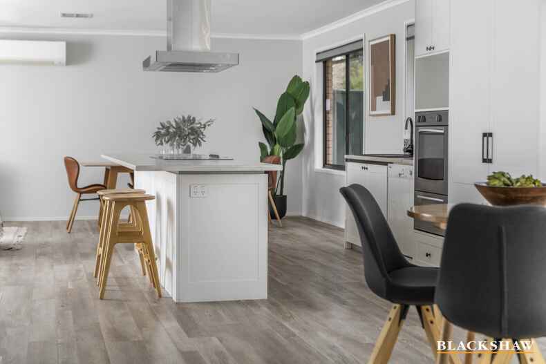 34 MacCallum Circuit Florey