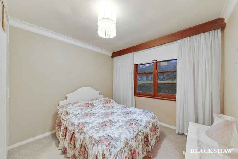 25 MacDonnell Street Yarralumla 25 MacDonnell Street Yarralumla