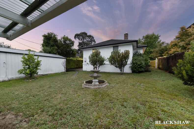 25 MacDonnell Street Yarralumla 25 MacDonnell Street Yarralumla