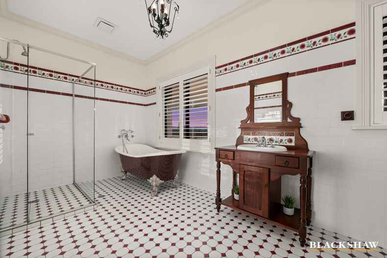 500 Royalla Drive Royalla 500 Royalla Drive Royalla