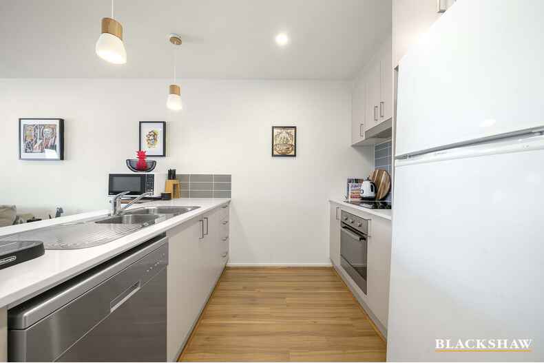 176/41 Philip Hodgins Street Wright