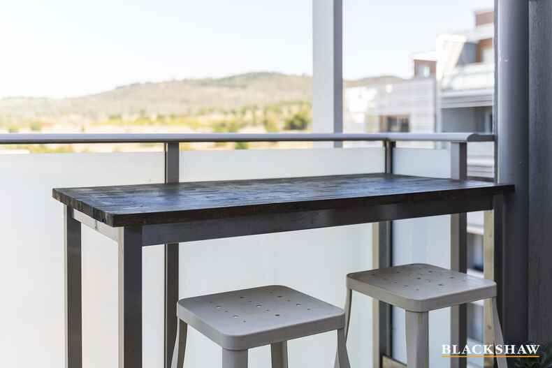 176/41 Philip Hodgins Street Wright