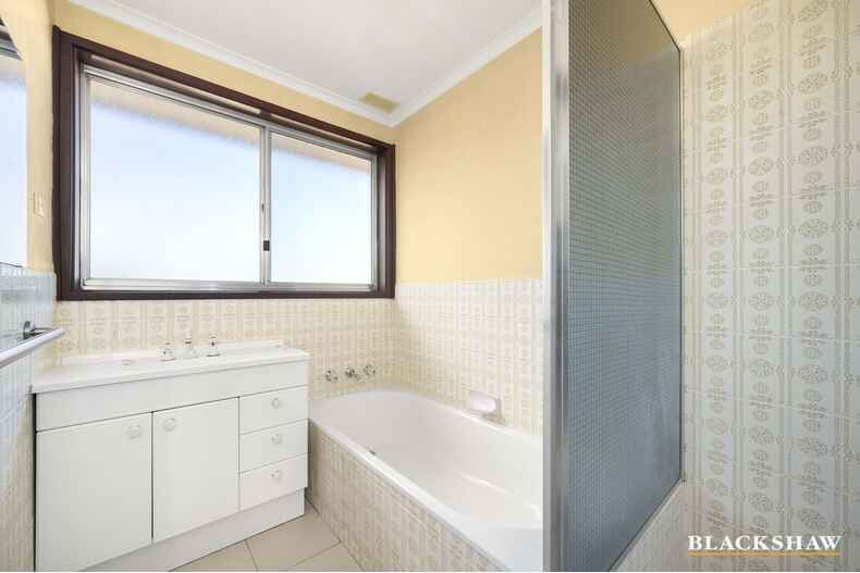 104 Canopus Crescent Giralang 104 Canopus Crescent Giralang