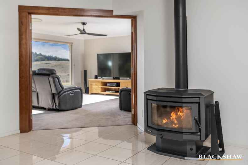 35 Essendon Road Bungendore 35 Essendon Road Bungendore