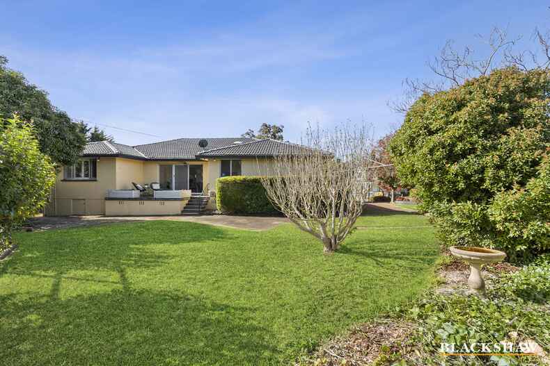 6 McLachlan Crescent Weetangera