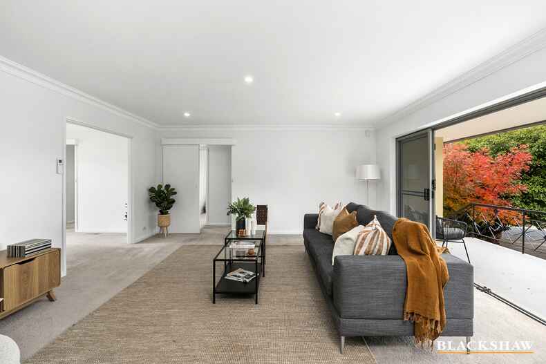 6 McLachlan Crescent Weetangera