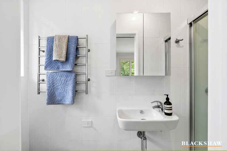 6 McLachlan Crescent Weetangera