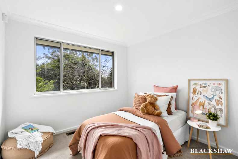 6 McLachlan Crescent Weetangera