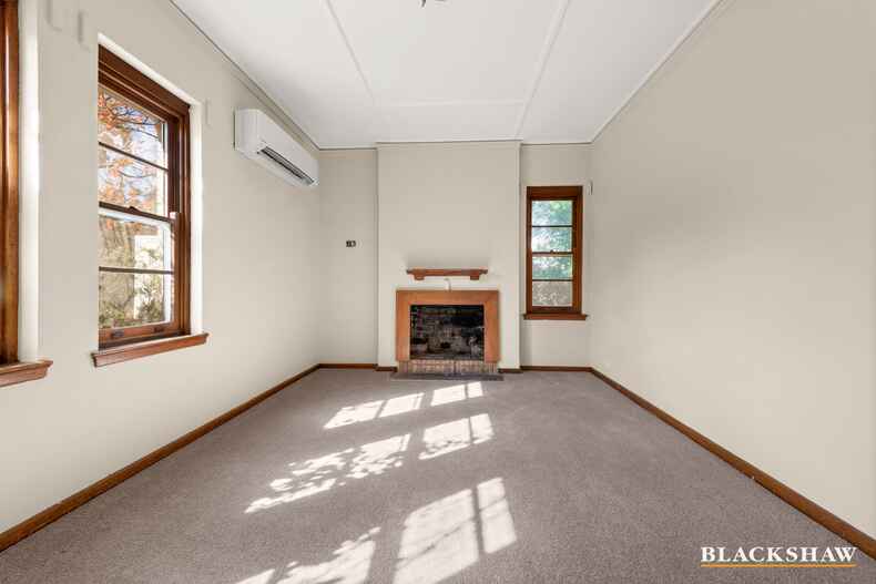 4 Mitchell Street Griffith