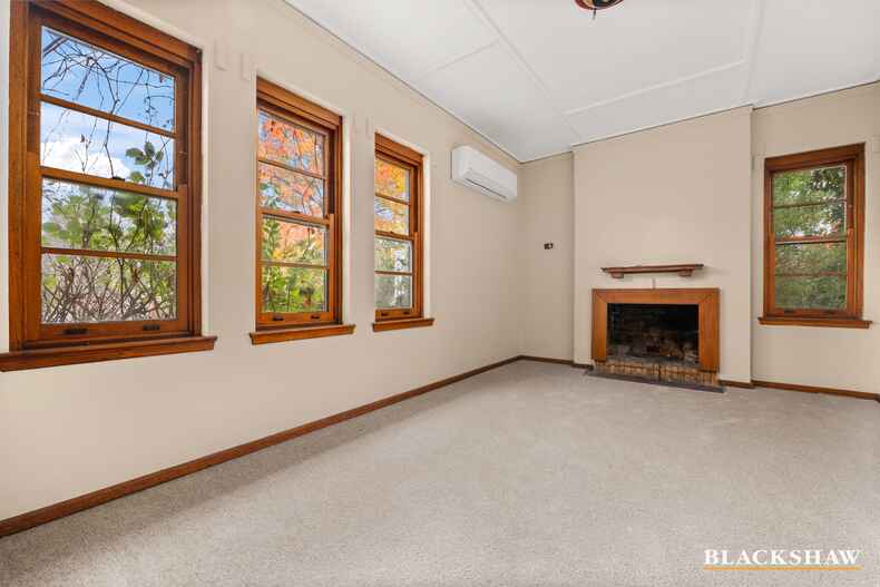 4 Mitchell Street Griffith