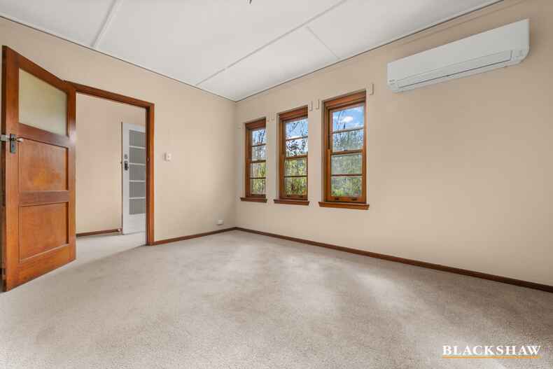 4 Mitchell Street Griffith