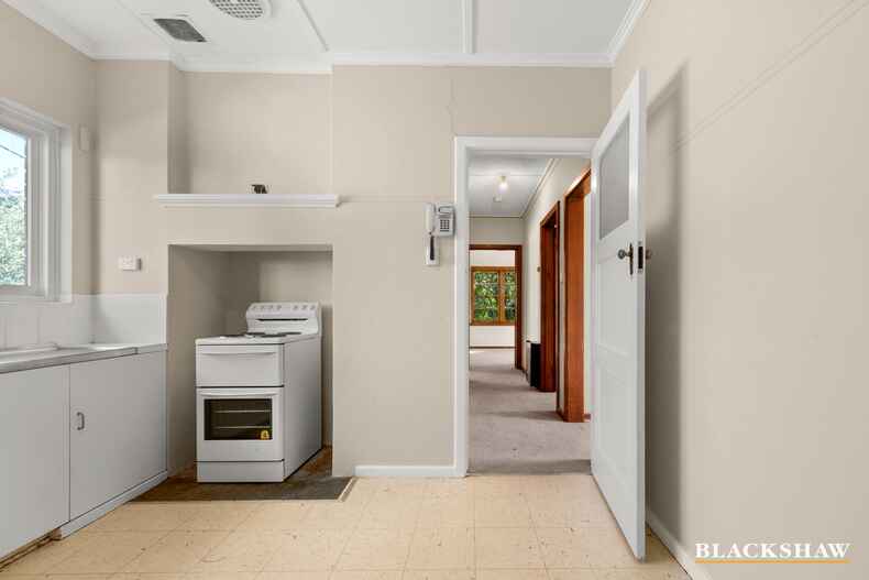 4 Mitchell Street Griffith