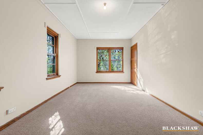 4 Mitchell Street Griffith