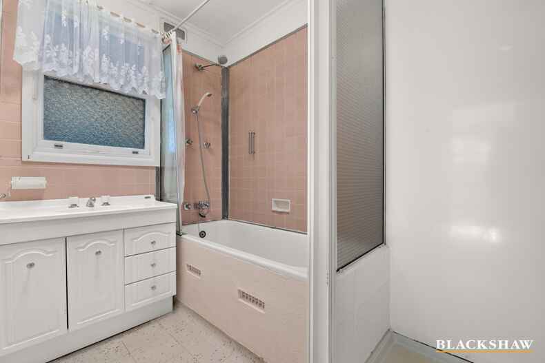 22 Rodway Street Yarralumla 22 Rodway Street Yarralumla