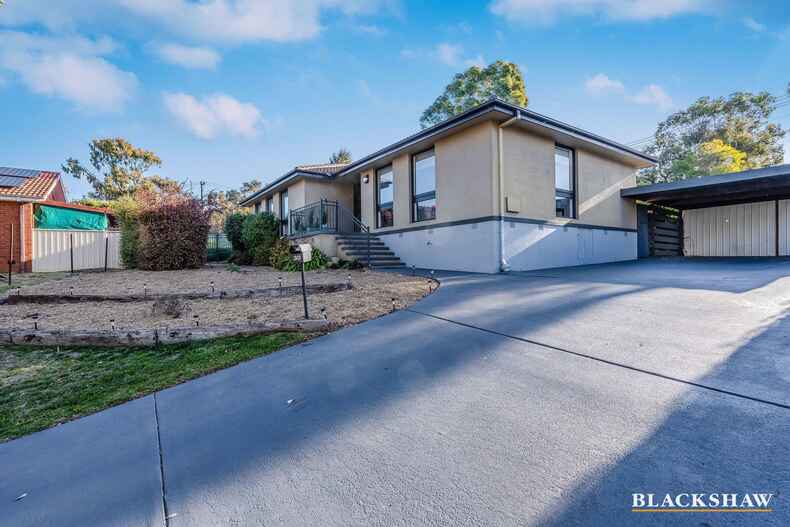 30 Crozier Circuit Kambah 30 Crozier Circuit Kambah