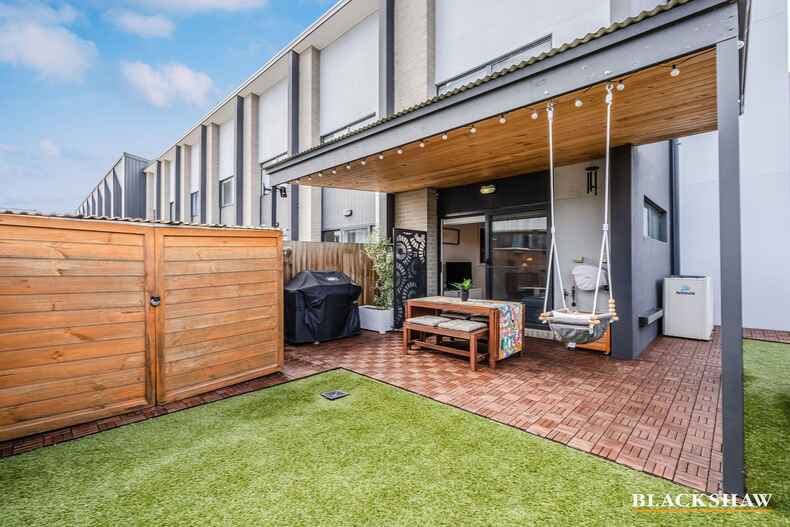 26 John Gorton Drive Coombs 26 John Gorton Drive Coombs