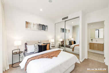 8/5 Hely Street Griffith