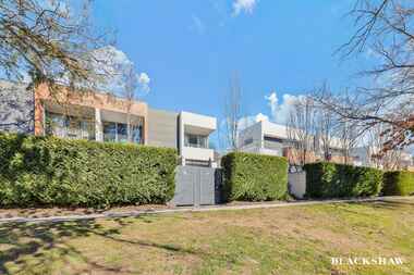 8/56 Stuart Street Griffith