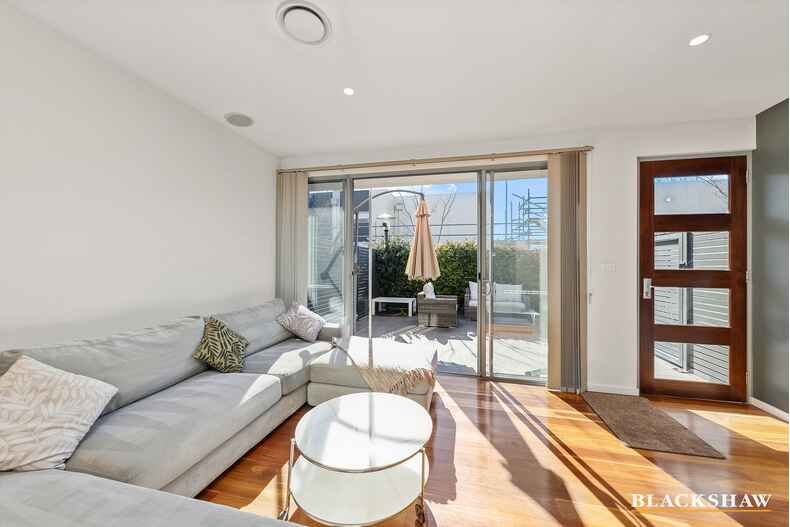 8/56 Stuart Street Griffith