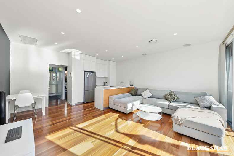 8/56 Stuart Street Griffith