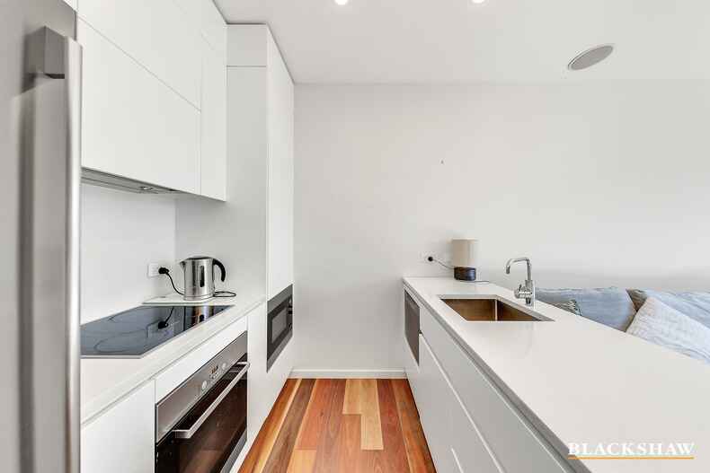 8/56 Stuart Street Griffith