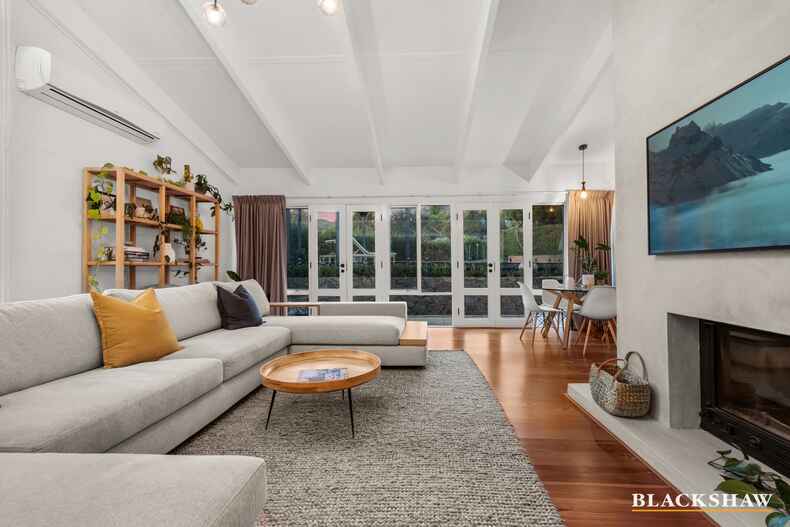 2 Macrobertson Street Mawson 2 Macrobertson Street Mawson