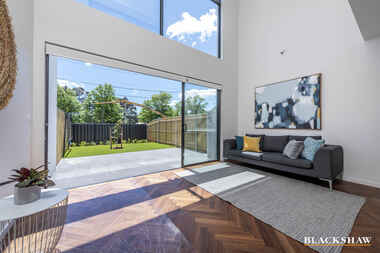 7/30 Lowrie Street Dickson