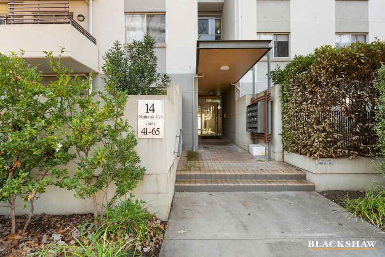 45/14 National Circuit Barton 45/14 National Circuit Barton