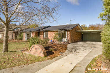 69 Scantlebury Crescent Theodore