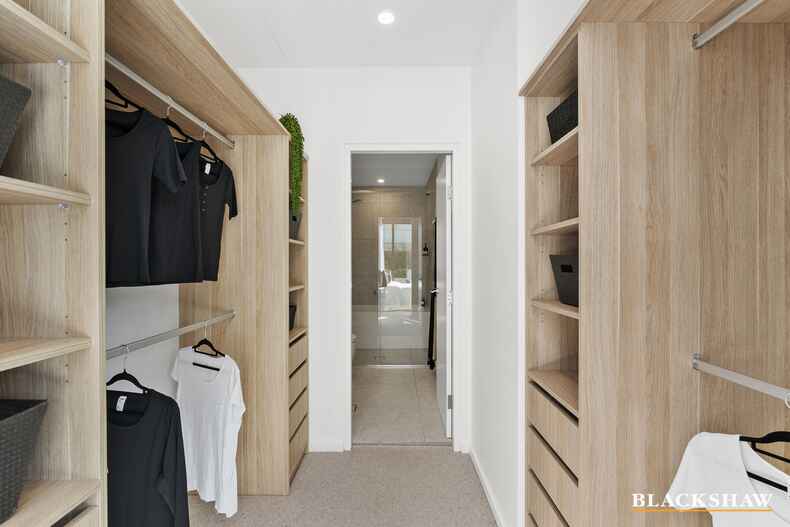 10/2 Light Street Griffith 10/2 Light Street Griffith