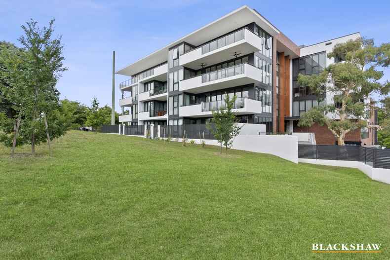 10/2 Light Street Griffith 10/2 Light Street Griffith