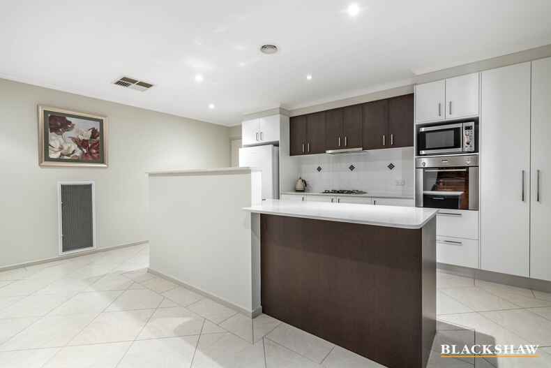 4 Mary Gillespie Avenue Gungahlin