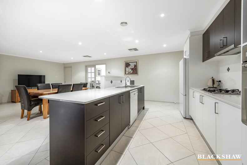 4 Mary Gillespie Avenue Gungahlin