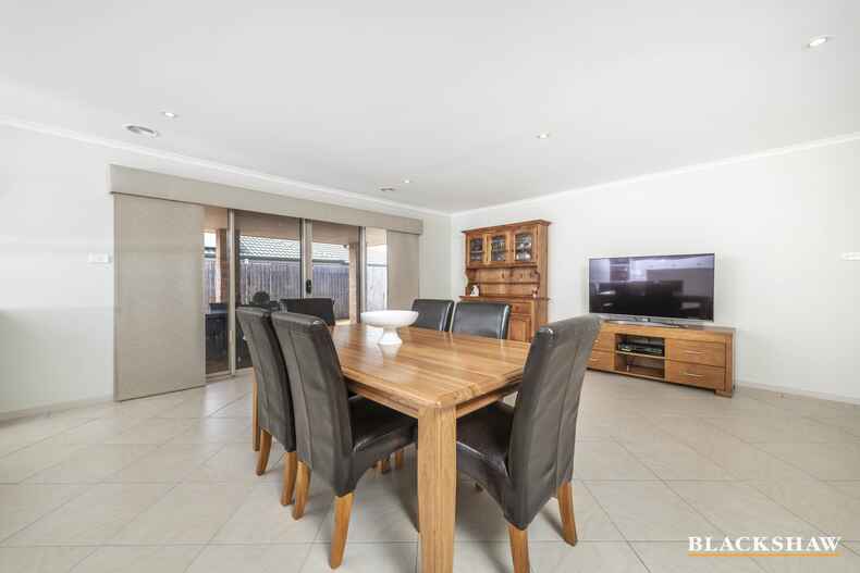 4 Mary Gillespie Avenue Gungahlin