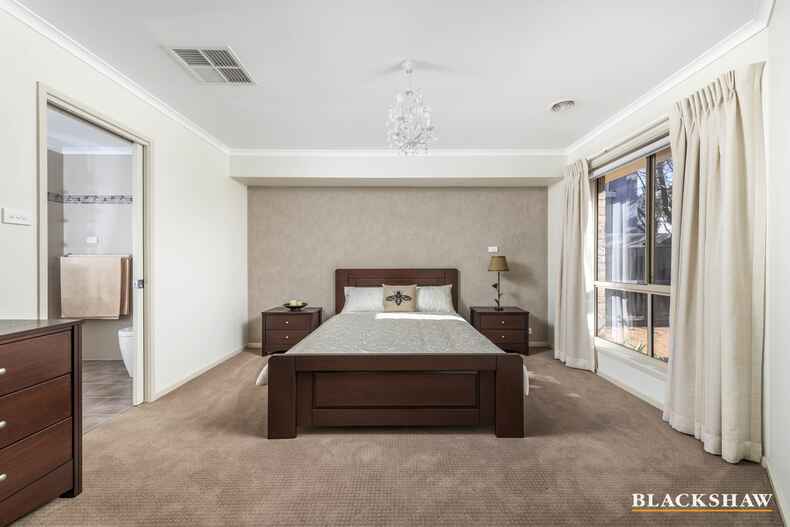 4 Mary Gillespie Avenue Gungahlin