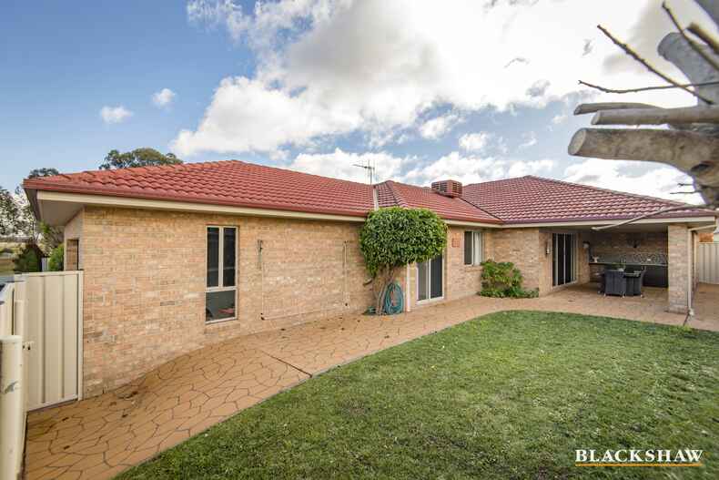 4 Mary Gillespie Avenue Gungahlin