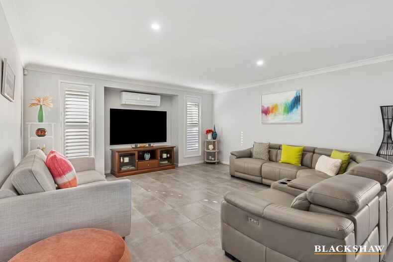 8 Jardine Road Sunshine Bay 8 Jardine Road Sunshine Bay