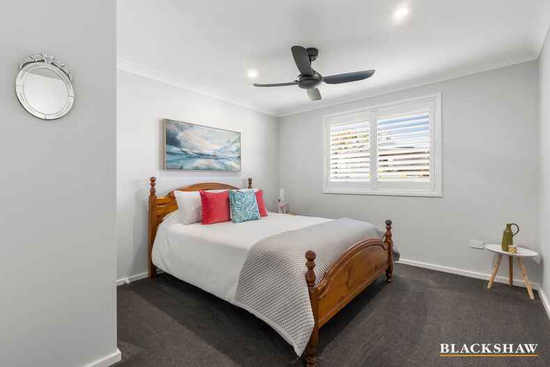 8 Jardine Road Sunshine Bay 8 Jardine Road Sunshine Bay