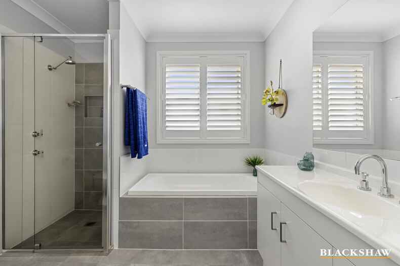 8 Jardine Road Sunshine Bay 8 Jardine Road Sunshine Bay